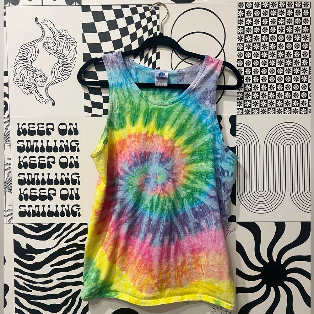 🌈 Tie-Dye Sleeveless Top